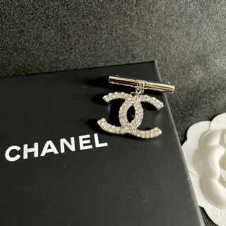 Chanel Classic Signature CC Lapel Brooch
